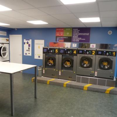 Laverie automatique au Rdc